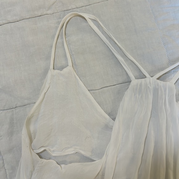 Flowy White Top - Picture 5 of 6